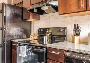 Frontdesk | Central 1BR + Balcony Near City Market
