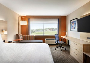 Holiday Inn Express and Suites Omaha Downtown - Airport, an Ihg Hotel