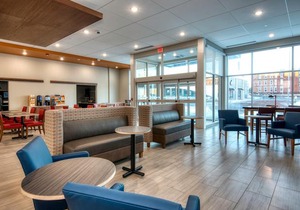 Holiday Inn Express And Suites Omaha Downtown - Airport, An IHG Hotel