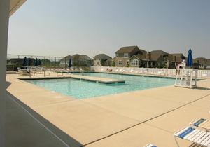 LINENS INCLUDED! COMMUNITY POOL & TENNIS - VILLAGES OF FIVE POINTS - Feel right at home in this beautifully decorated 3 bedroom, 2 full bath, 2nd floor condo at the Villages of Five Points.