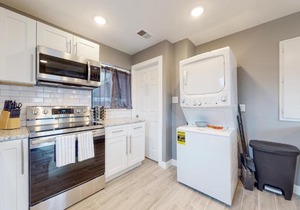 Remodeled upper unit with 2 king beds in Denver in Denver