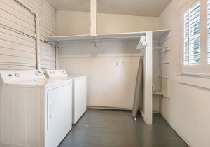 Sleeps 26, THREE BLOCKS TO BOURBON ST. AND FRENCH QUARTER ATTRACTIONS. in New Orleans