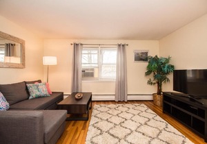 Spacious, Homey, 1Bed close to Longwood Medical, Boston in Brookline