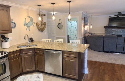 Wildwood Condo | 1.5 blocks from beach/boardwalk-heated pool-private elevator and garage