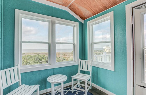 Avon House | 1-acre waterfront oasis with pool, hot tubs & sunrise/set views - dog-friendly