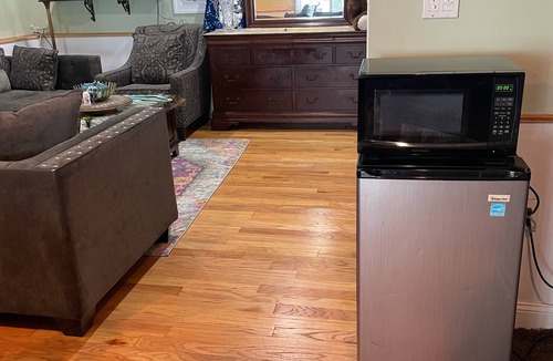 Eatontown House | 1 beautiful master bedroom , bathroom (Not an entire house)