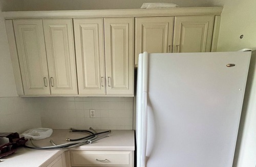 West Des Moines House | 1-bedroom, 3 Gig-Fiber WiFi, timbered/view setting in WDM near RecPlex/DMU