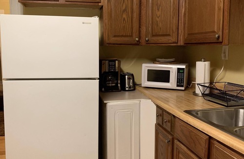 LaGrange Apartment | 1 Bedroom Apartment Fully Furnished