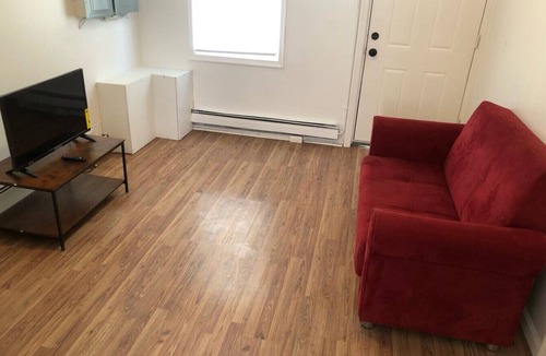 Perth Amboy Apartment | 1-bedroom apartment, private entrance, MetLife Stadium 35 minutes