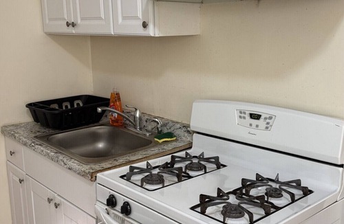 Perth Amboy Apartment | 1-bedroom apartment, private entrance, MetLife Stadium 35 minutes