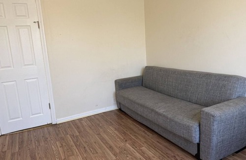 Perth Amboy Apartment | 1-bedroom apartment, private entrance, MetLife Stadium 35 minutes