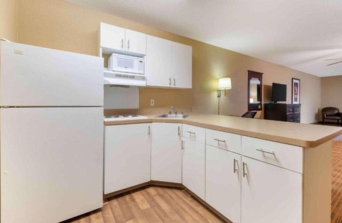 Eagan Apartment | 1 King Bed | Suite, Nsmk, Kitchen, Sofa-Bed