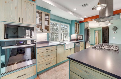 Turner Park House | 1 Mi to Campus: Modern Tulsa Home w/Private Yard
