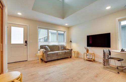 Northfield Apartment | < 1 Mi to Carleton College: WFH-Friendly Apartment