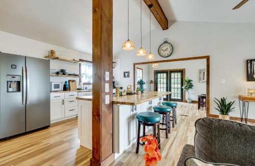 Loudon House | 1 Mi to Dtwn Loudon: Spacious River-View Home