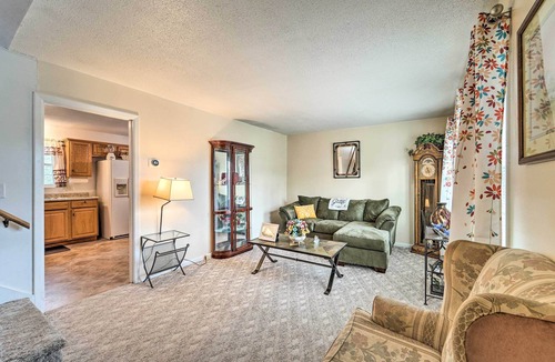 McCutcheon Field House | 1 Mi to MCAS New River: Peaceful Home w/Patio