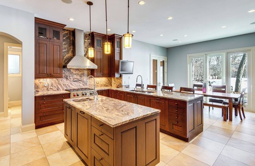 Northbrook House | 1 Mi to Metra: Estate w/Theater, Game Room & More