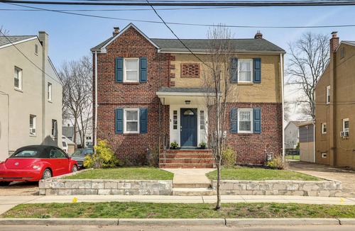 Rahway House | 1 Mi to NYC Train & Arts District: Rahway Escape