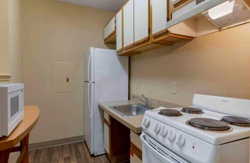 Executive Park Apartment | 1 Queen Bed | Non-Smoking, Micfridge, Sofa-Bed