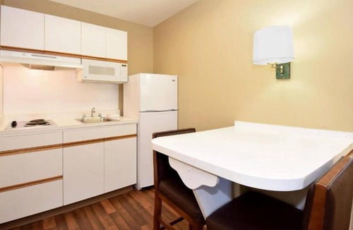 Germantown Apartment | 1 Queen Bed | Non-Smoking, Kitchen