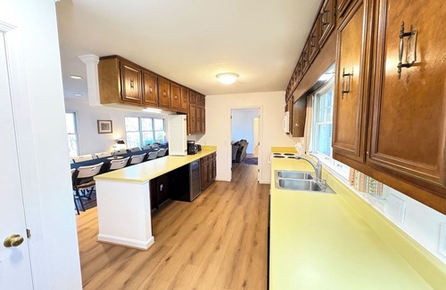 Lookout Mountain House | 1 STORY 14ppl -ROCK CITY GARDENS