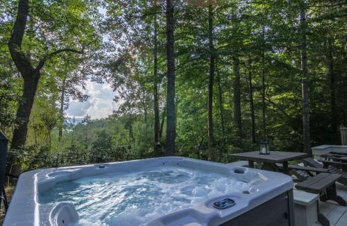Vilas House | 1 Sweet Seclusion Peaceful cabin just outside of Boone with hot tub
