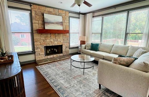 Cartersville House | 10 Bridlewood Court Cartersville