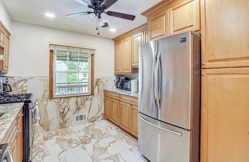 Bayville House | 10 Mi to Beach! Group-Friendly Bayville Getaway
