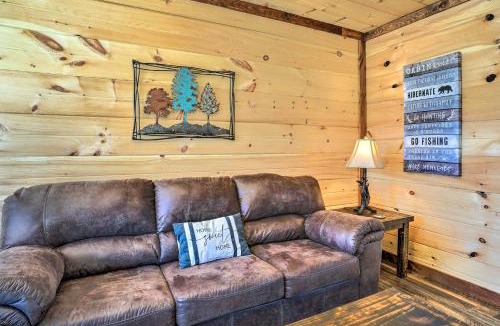 Trenton House | 10 Mi to Drive-In: Lakefront Trenton Cabin!