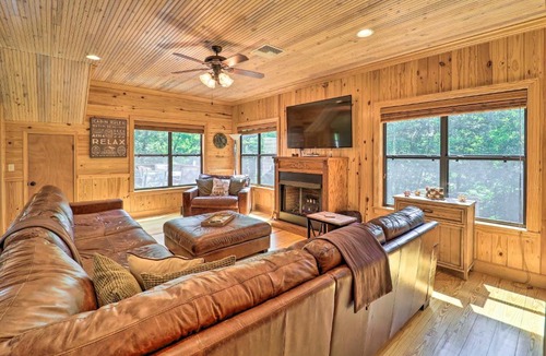 Newland House | 10 Mi to Grandfather Mountain: 'Wolfe Creek Cabin'