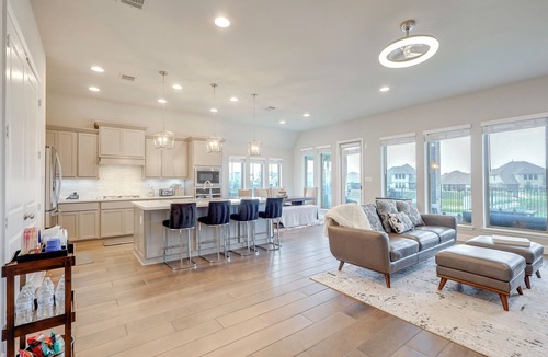 Manor House | 10 Min From Austin! High-End Home w/Nice Backyard