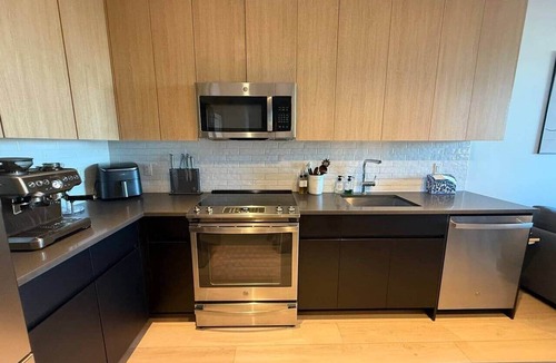 Jersey City Apartment | 10 Min Soho NYC Comfort Suite