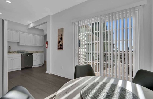 Atlantic City Condo | 10BED/2.5 BA Bartram Beach Retreat