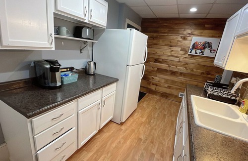 Dubuque Apartment | 1103#201-Charming 2-bedroom apartment with AC, WiFi in brilliant Dubuque