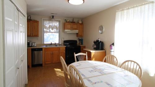 Town Bank House | 111 Brookdale Road Bayside Beauty