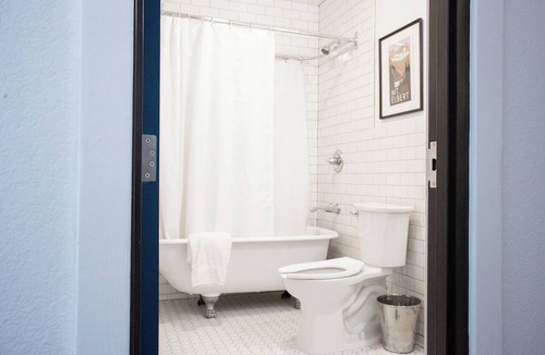Capitol Hill Hostel | 11th Avenue Hostel
