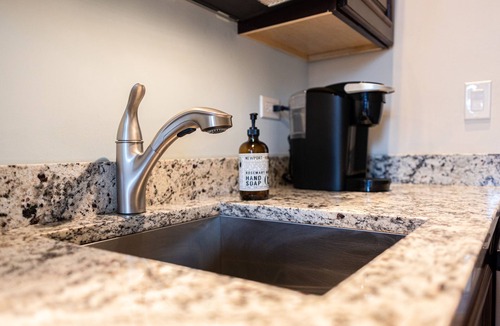 West Dundee Apartment | 124 Lofts #1 - Downtown Dundee - Walk to Dining