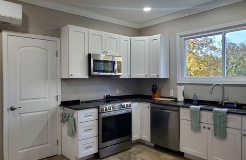 Elizabethton Apartment | 1260sqft Updated Retro Retreat w/WiFi + Patio/Grill - 5 Min Walk to DownTown