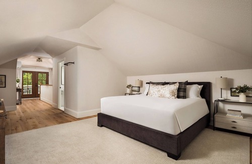 Homewood Hotel | 1313 West Luxury Boutique Hotel