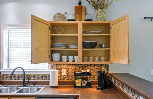 Woodstock House | 1431 Bay Overlook Dr, Woodstock