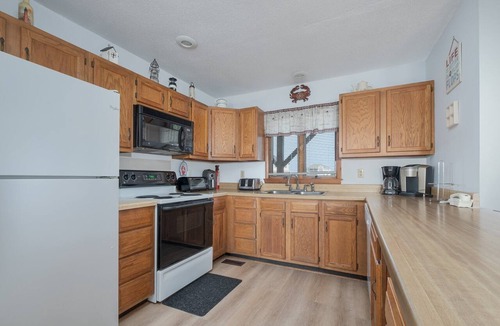 Whalehead Beach House | 1484 - Beachin' It, Oceanside OBX Beach House w/Private Pool. Family Fun!