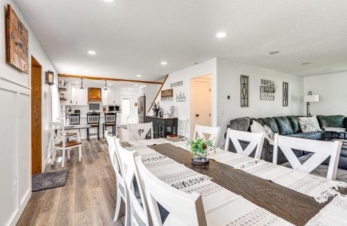 Hartford House | 15 Mi to Downtown Sioux Falls: Gem w/Yard!