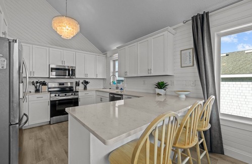 Ocean Sands House | 1661 - The Best Nest - Oceanfront Corolla | Pool, Putt-Putt & Hot Tub