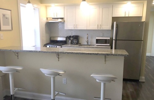 Union City Apartment | 1715 4F · Contemporary Modern Apt/Parking Avail-20Min to NYC