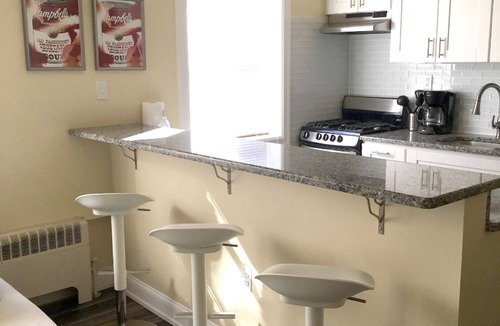 Union City Apartment | 1715 4F · Contemporary Modern Apt/Parking Avail-20Min to NYC