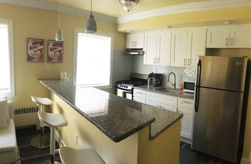 Union City Apartment | 1715 4F · Contemporary Modern Apt/Parking Avail-20Min to NYC