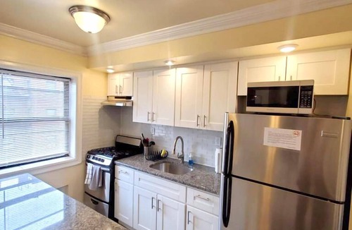 Union City Apartment | 1715 4F · Contemporary Modern Apt/Parking Avail-20Min to NYC