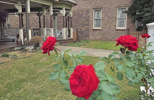 Talladega Apartment | 1904 Victorian Loft Apartment Near CMP, NASCAR, Shocco, and the Ritz