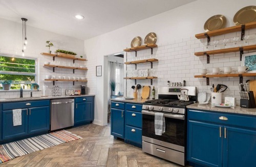 Tulsa House | 1920s Drenched in Charm - Near Silo Event Sleeps 7