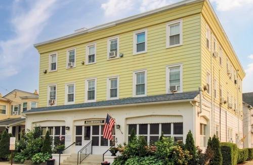 Wall Apartment | 1BR Apt 2 Blocks to Beach & Main Ave | Full Kitchen | Near Asbury Boardwalk